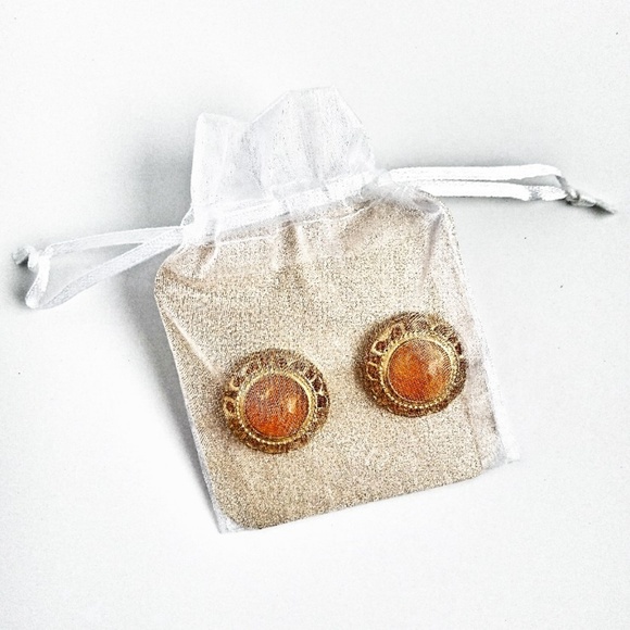 Vintage Goldtone Earrings | Trifari - Monet Style - Picture 5 of 6